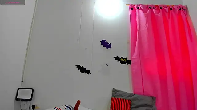 Snapshot of Natasha_by chatting on 10.04.25 Natasha by online show from 10.04.25