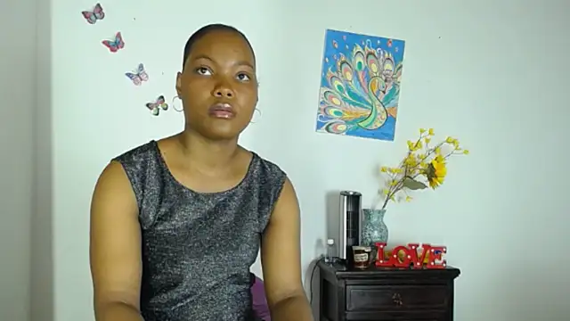 Snapshot of Madison__12 chatting on 12.05.24 Madison  12 online show from 12.05.24