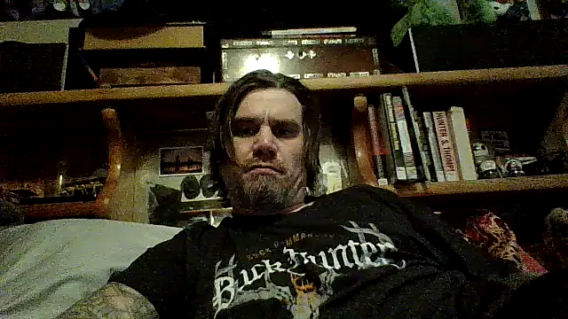 Snapshot of clitstitsandbongrips chatting on 12.20.24 clitstitsandbongrips online show from 12.20.24