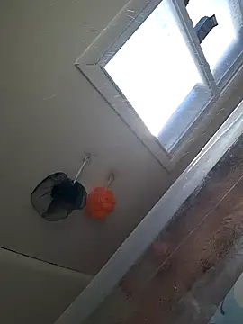 Snapshot of clitstitsandbongrips chatting on 01.19.25 clitstitsandbongrips online show from 01.19.25