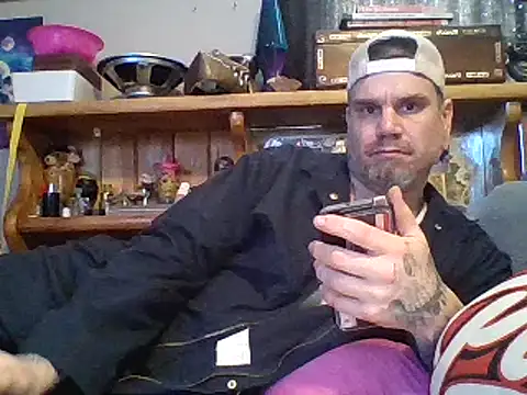 Snapshot of clitstitsandbongrips chatting on 02.21.25 clitstitsandbongrips online show from 02.21.25