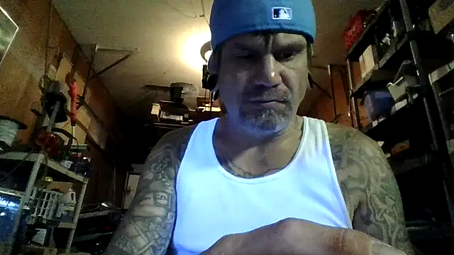 Snapshot of clitstitsandbongrips chatting on 09.11.25 clitstitsandbongrips online show from 09.11.25