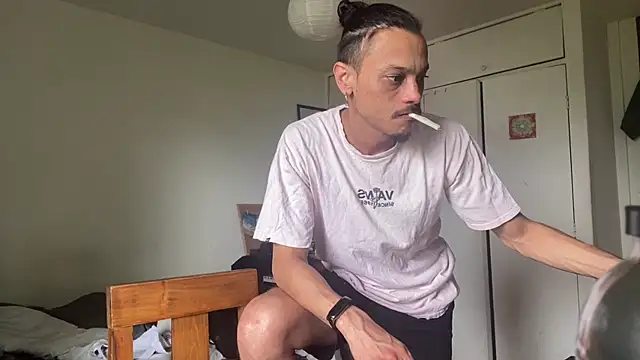 Snapshot of villanocat chatting on 12.06.24 villanocat online show from 12.06.24