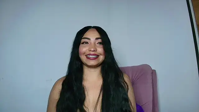 Snapshot of Dailyn_Adams chatting on 12.24.24 Dailyn Adams online show from 12.24.24