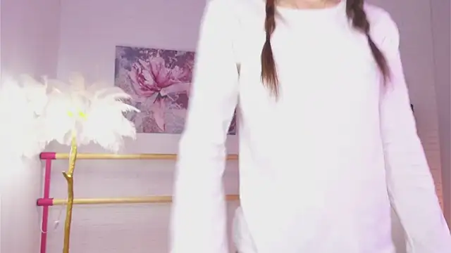 Snapshot of lylylovesyou chatting on 12.23.24 lylylovesyou online show from 12.23.24