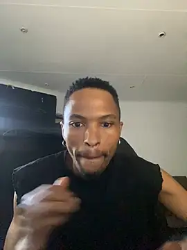 Snapshot of BlueIceCube chatting on 01.20.25 BlueIceCube online show from 01.20.25