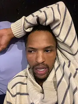 Snapshot of BlueIceCube chatting on 02.18.25 BlueIceCube online show from 02.18.25