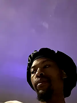 Snapshot of BlueIceCube chatting on 09.18.25 BlueIceCube online show from 09.18.25