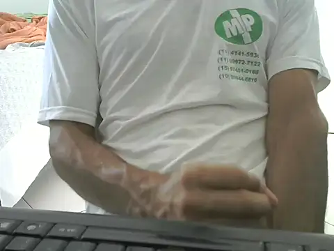 Snapshot of bbehemothh chatting on 03.04.25 bbehemothh online show from 03.04.25