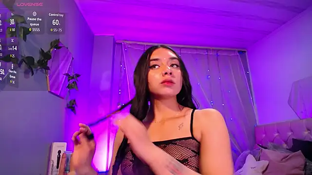 Kylie golden online show from 10.14.25