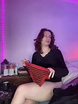Snapshot of Nina-Chick777 chatting on 02.22.25 Nina-Chick777 online show from 02.22.25