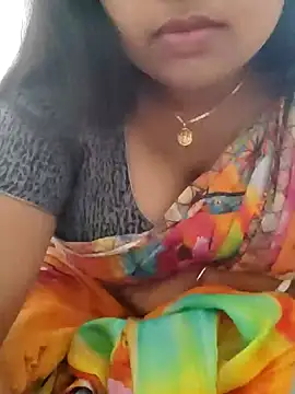 Snapshot of Priya_2222 chatting on 01.21.25 Priya 2222 online show from 01.21.25