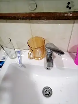 Snapshot of Lighto1 chatting on 10.19.25 Lighto1 online show from 10.19.25