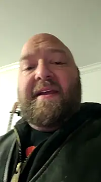 Snapshot of Strong_Bear89 chatting on 12.20.24 Strong Bear89 online show from 12.20.24