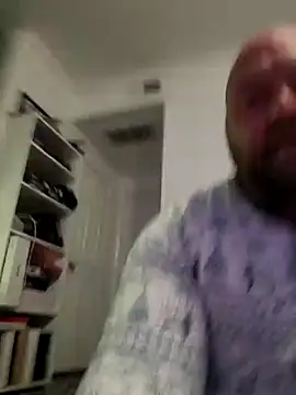 Snapshot of Strong_Bear89 chatting on 12.24.24 Strong Bear89 online show from 12.24.24