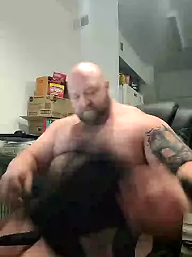 Snapshot of Strong_Bear89 chatting on 01.20.25 Strong Bear89 online show from 01.20.25