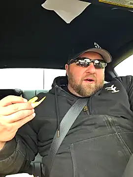 Snapshot of Strong_Bear89 chatting on 02.19.25 Strong Bear89 online show from 02.19.25