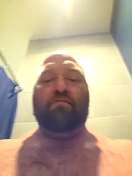 Snapshot of Strong_Bear89 chatting on 03.01.25 Strong Bear89 online show from 03.01.25