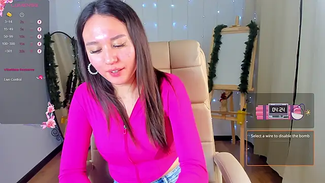 Snapshot of margeriTirell chatting on 12.11.24 margeriTirell online show from 12.11.24