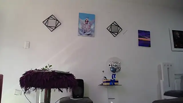 Snapshot of vixenxqueens chatting on 11.09.25 vixenxqueens online show from 11.09.25