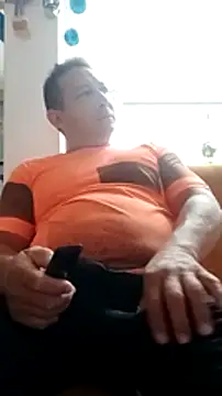 Snapshot of luchoarr chatting on 01.05.25 luchoarr online show from 01.05.25
