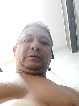 Snapshot of luchoarr chatting on 01.06.25 luchoarr online show from 01.06.25