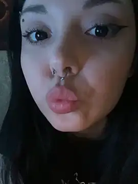 Snapshot of Pepe-pupu chatting on 03.10.25 Pepe-pupu online show from 03.10.25