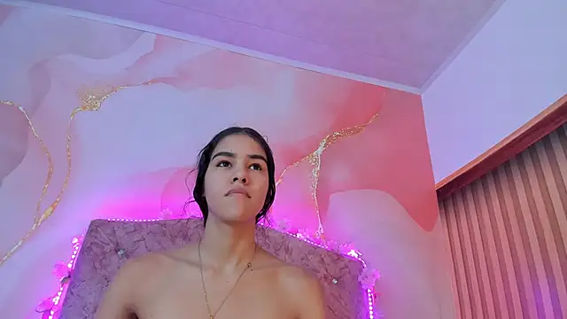 Snapshot of Bella__sweet chatting on 03.07.25 Bella sweet online show from 03.07.25