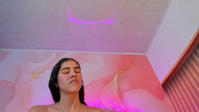 Snapshot of Bella__sweet chatting on 03.11.25 Bella sweet online show from 03.11.25