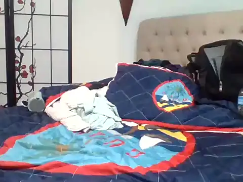 Snapshot of Curved4Pleasure chatting on 03.13.25 Curved4Pleasure online show from 03.13.25