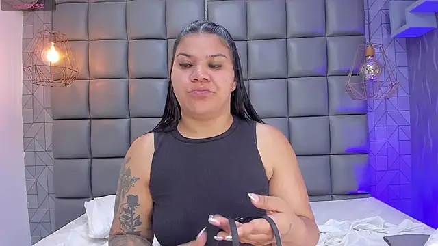 Snapshot of mile_uribe chatting on 01.30.25 mile uribe online show from 01.30.25