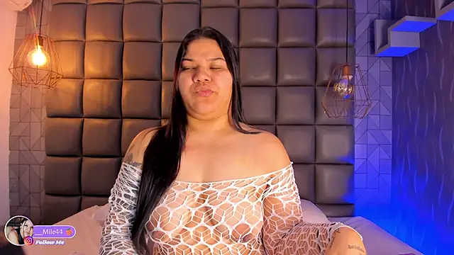 Snapshot of mile_uribe chatting on 09.25.25 mile uribe online show from 09.25.25