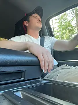 Snapshot of skittlez82 chatting on 11.01.25 skittlez82 online show from 11.01.25