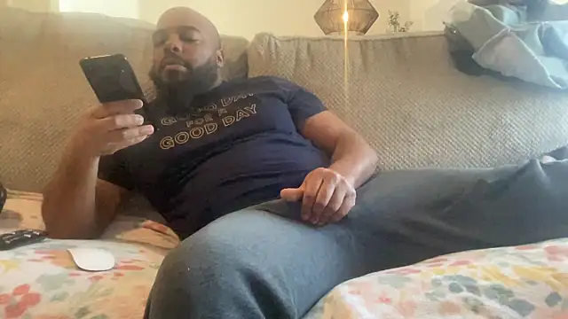 Snapshot of Bbcfun44 chatting on 12.18.24 Bbcfun44 online show from 12.18.24