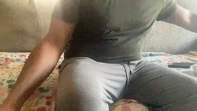 Snapshot of Bbcfun44 chatting on 02.15.25 Bbcfun44 online show from 02.15.25