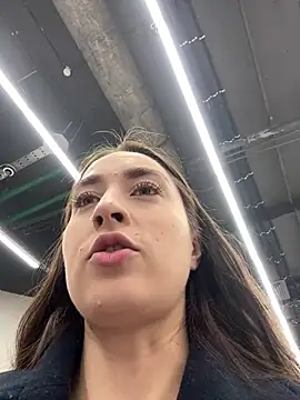 Snapshot of Holly_Play chatting on 12.19.24 Holly Play online show from 12.19.24
