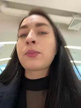 Snapshot of Holly_Play chatting on 01.27.25 Holly Play online show from 01.27.25