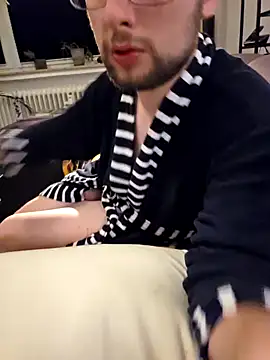 Snapshot of tipico0799 chatting on 10.05.25 tipico0799 online show from 10.05.25