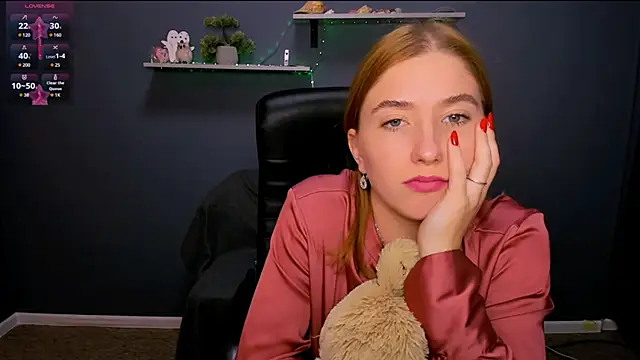 Snapshot of daisy_candy chatting on 12.10.24 daisy candy online show from 12.10.24