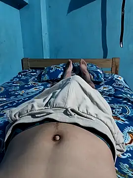 Snapshot of funnguy25 chatting on 10.29.25 funnguy25 online show from 10.29.25