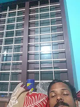 Snapshot of uthaman2271 chatting on 10.26.25 uthaman2271 online show from 10.26.25