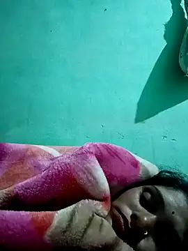 Snapshot of Chandni chatting on 01.21.25 Chandni online show from 01.21.25