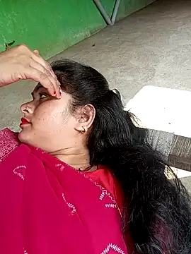 Snapshot of Chandni chatting on 01.23.25 Chandni online show from 01.23.25