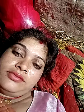 Snapshot of Chandni chatting on 01.29.25 Chandni online show from 01.29.25