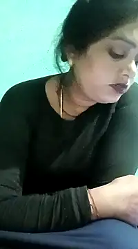 Snapshot of Chandni chatting on 02.04.25 Chandni online show from 02.04.25