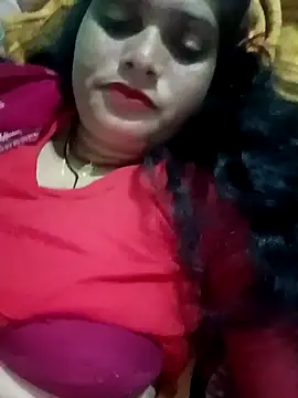 Snapshot of Chandni chatting on 02.04.25 Chandni online show from 02.04.25