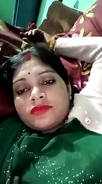 Snapshot of Chandni chatting on 02.16.25 Chandni online show from 02.16.25