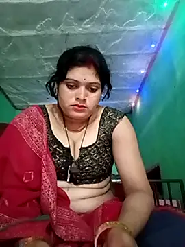 Snapshot of Chandni chatting on 02.19.25 Chandni online show from 02.19.25