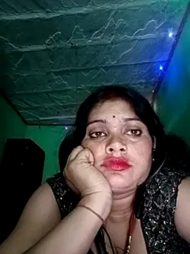 Snapshot of Chandni chatting on 03.02.25 Chandni online show from 03.02.25