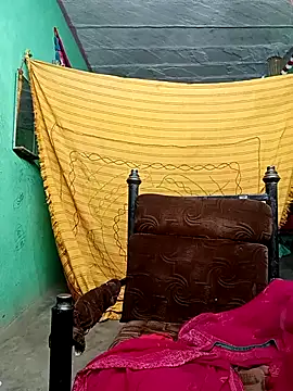 Snapshot of Chandni chatting on 03.13.25 Chandni online show from 03.13.25